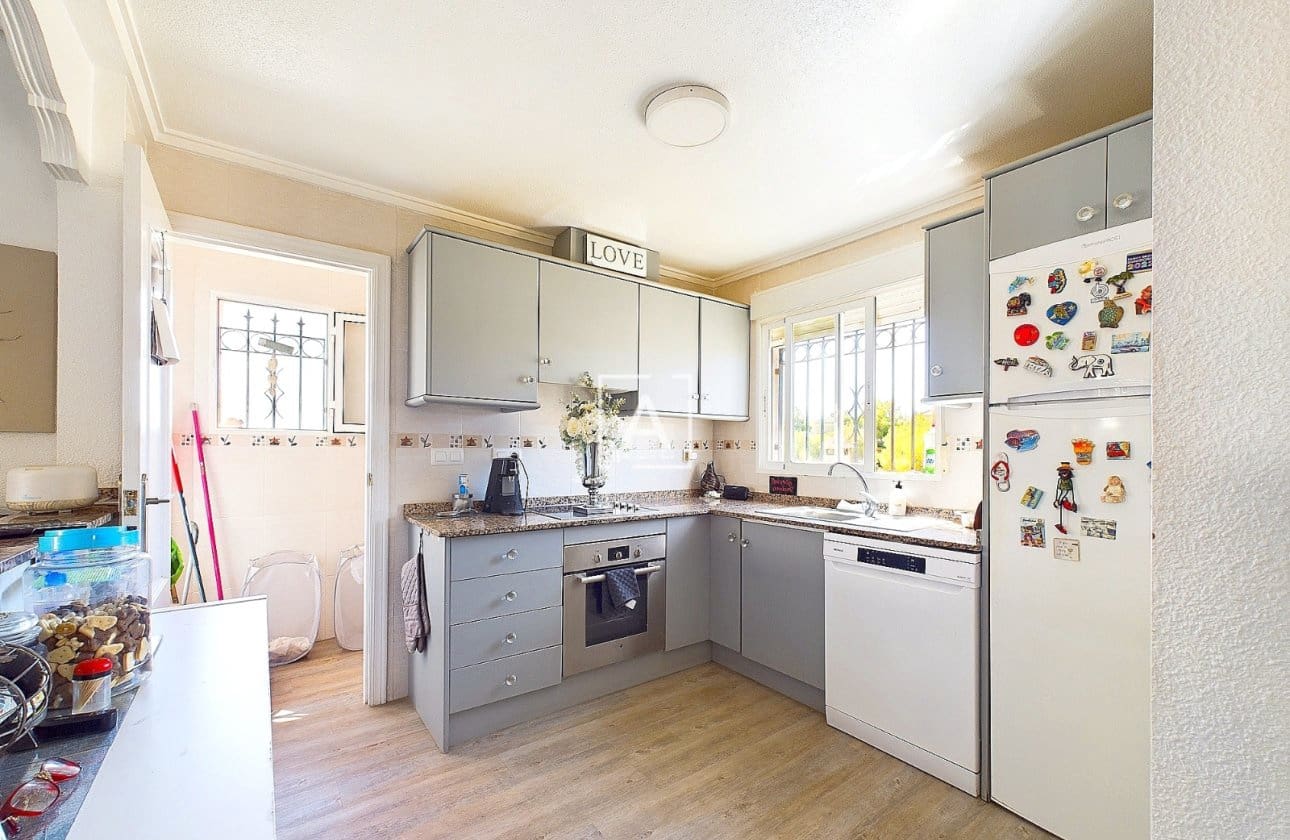 3 bedroom Villa for sale in Pinar de Campoverde with pool - € 249,995 (Ref: 8969046)