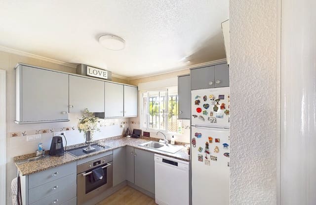 Chalet de 3 habitaciones en Pinar de Campoverde, Pilar de la Horadada en venta con piscina - 249.995 € (Ref: 8969046)