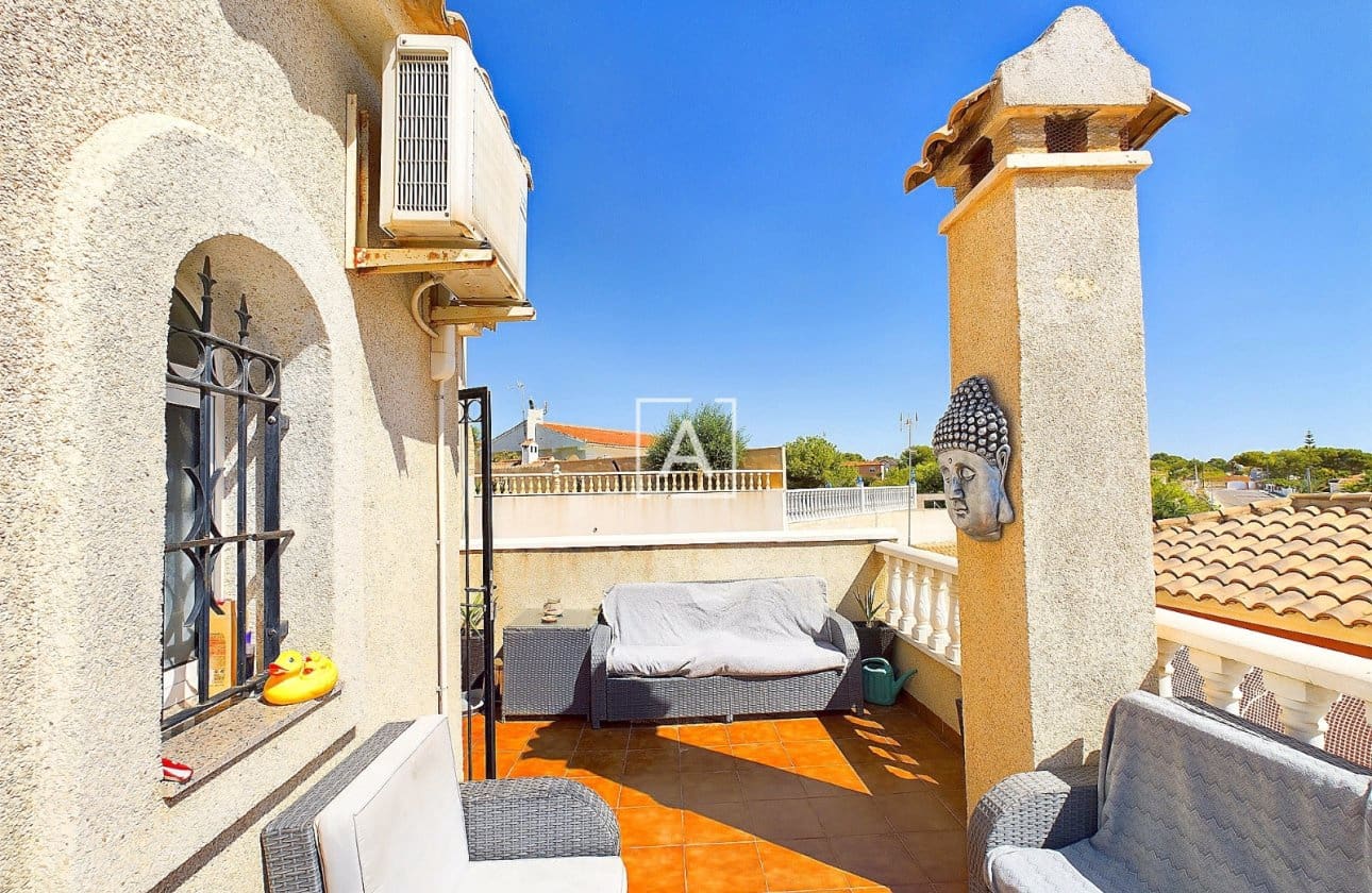 3 bedroom Villa for sale in Pinar de Campoverde with pool - € 249,995 (Ref: 8969046)