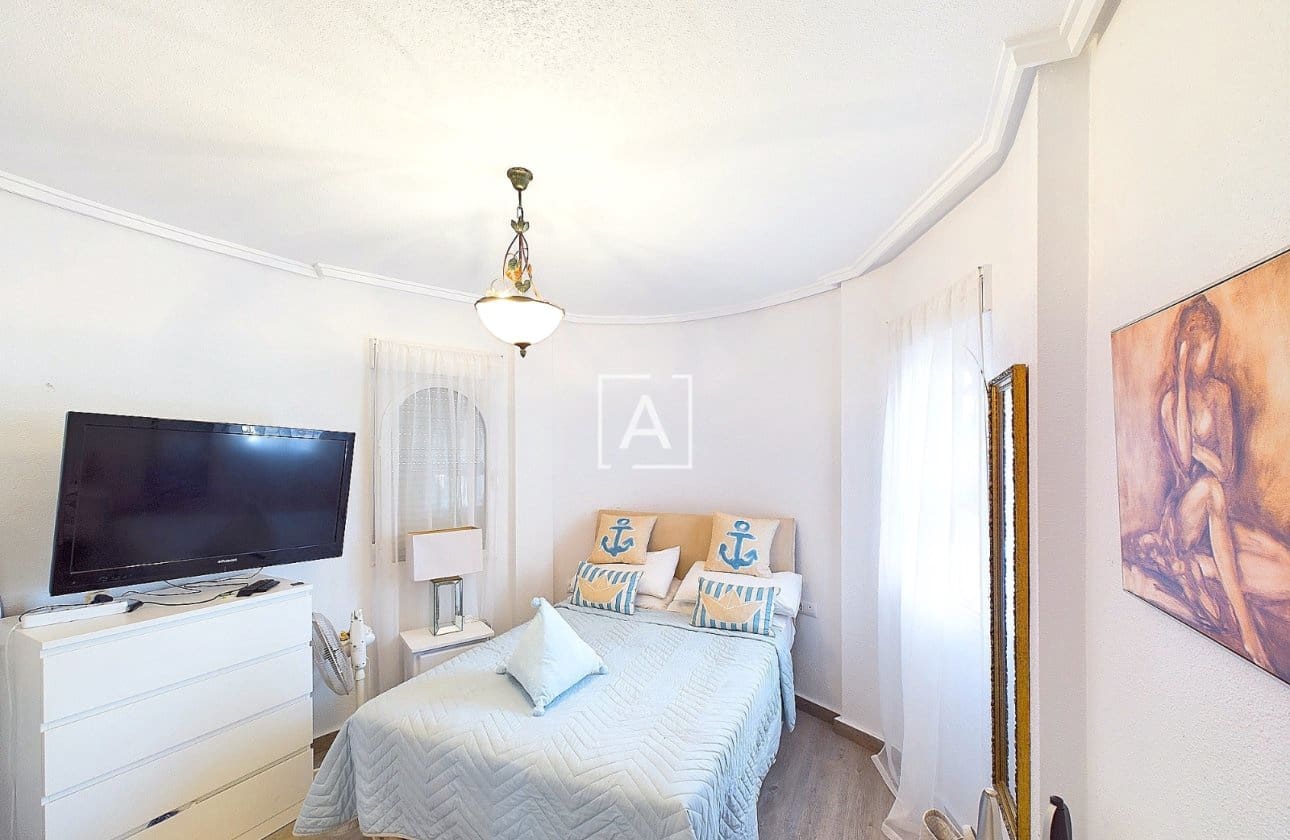 3 bedroom Villa for sale in Pinar de Campoverde with pool - € 249,995 (Ref: 8969046)