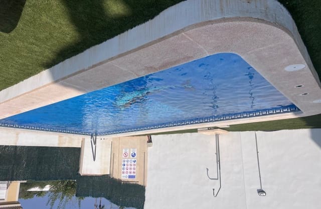 Chalet de 3 habitaciones en Pinar de Campoverde, Pilar de la Horadada en venta con piscina - 249.995 € (Ref: 8969046)