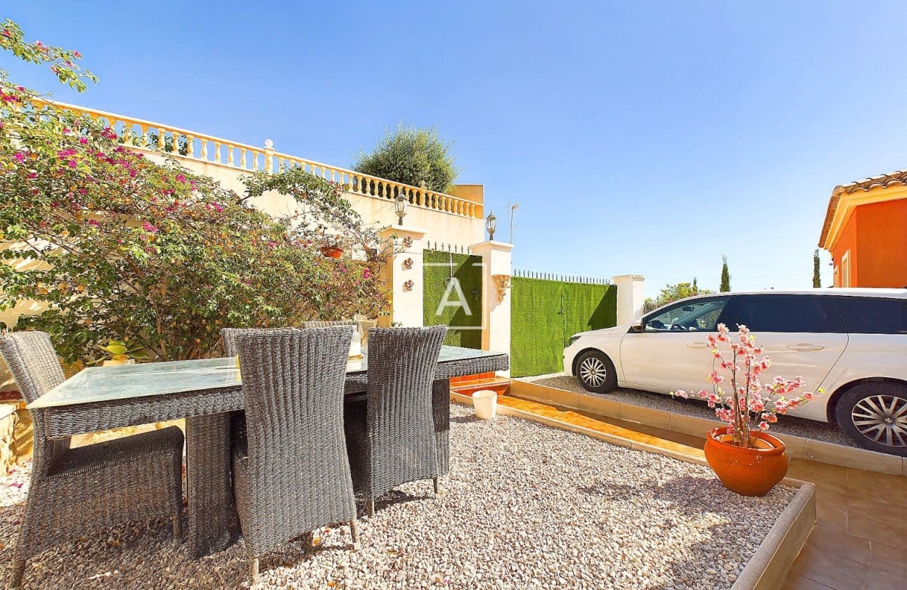 3 bedroom Villa for sale in Pinar de Campoverde with pool - € 249,995 (Ref: 8969046)