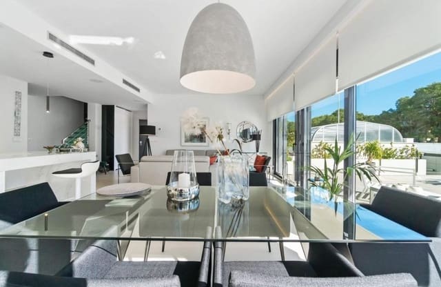 Chalet de 3 habitaciones en Campoamor, Orihuela en venta con piscina - 1.250.000 € (Ref: 8971275)