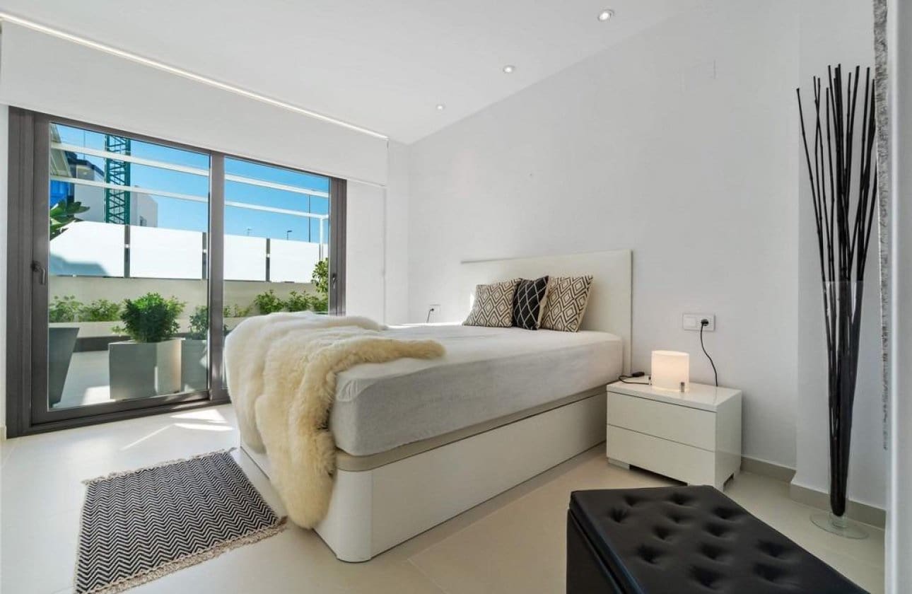 Chalet de 3 habitaciones en Campoamor en venta con piscina - 1.250.000 € (Ref: 8971275)