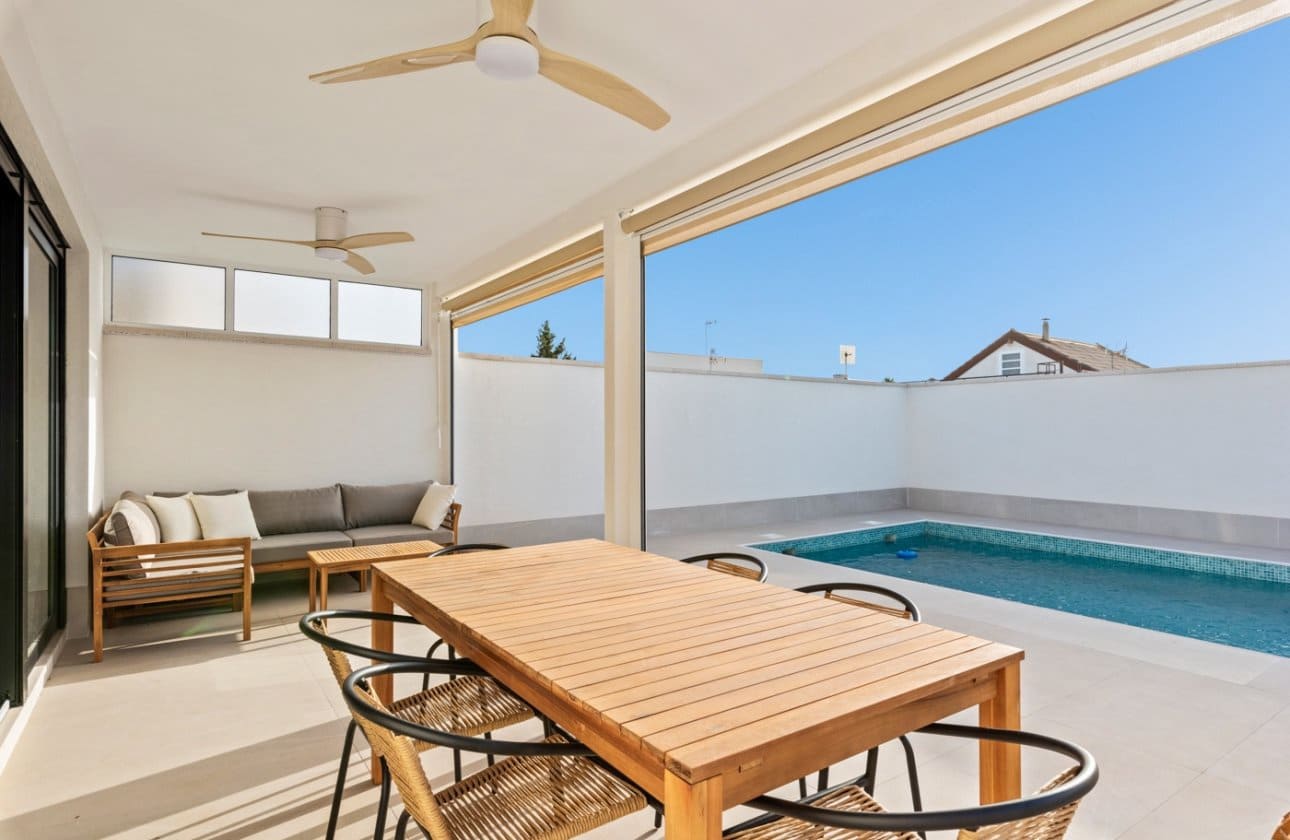 3 chambre Villa/Maison à vendre à El Chaparral avec piscine - 499 000 € (Ref: 8971282)