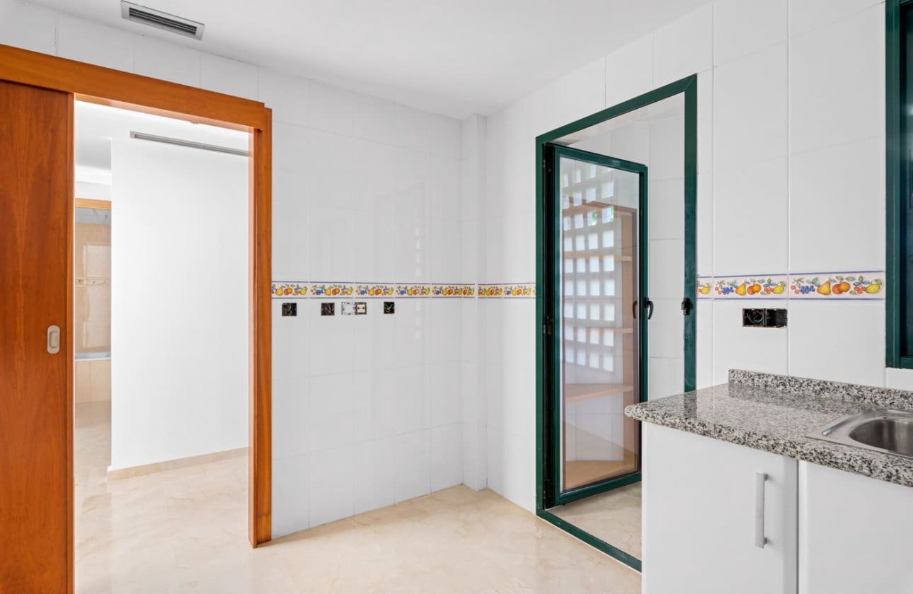 2 quarto Apartamento para venda em Altea - 340 000 € (Ref: 8971307)