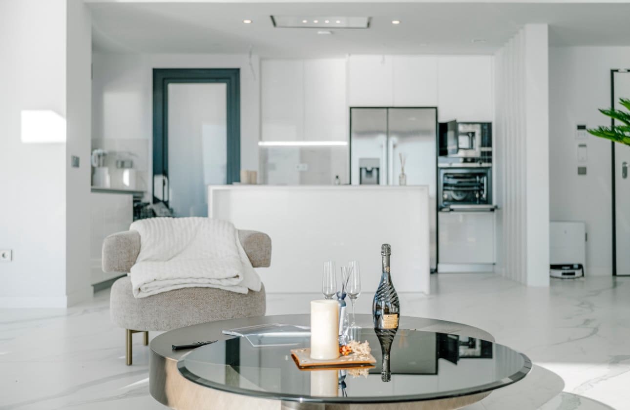 3 slaapkamer Appartement te koop in Benidorm met zwembad - € 1.550.000 (Ref: 8971308)