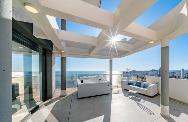 3 slaapkamer Appartement te koop in Playa Poniente, Benidorm met zwembad - € 1.550.000 (Ref: 8971308)