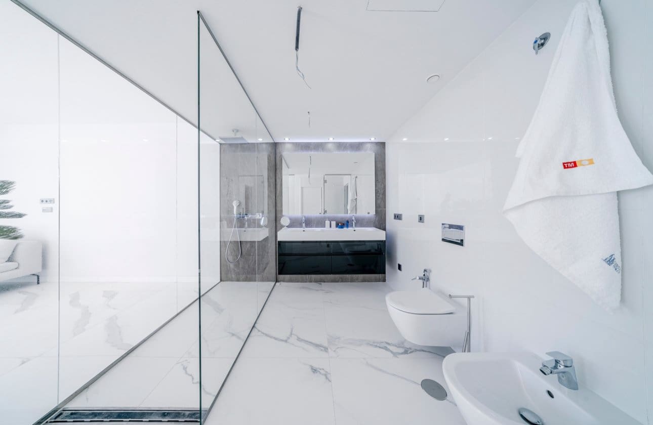 3 slaapkamer Appartement te koop in Benidorm met zwembad - € 1.550.000 (Ref: 8971308)