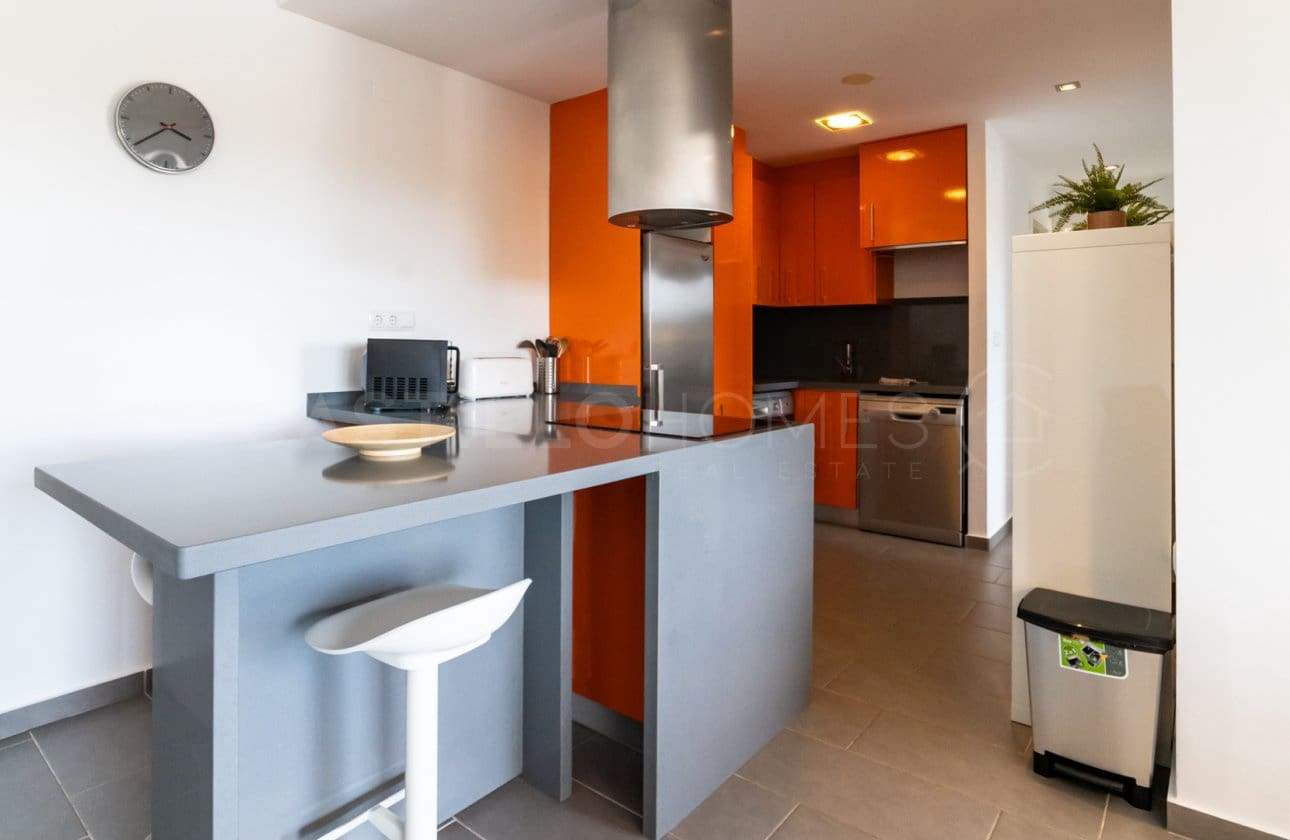 2 Zimmer Apartment zu verkaufen in Villamartin mit Pool - 270.000 € (Ref: 8971314)