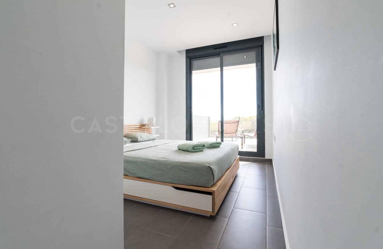 2 Zimmer Apartment zu verkaufen in Villamartin mit Pool - 270.000 € (Ref: 8971314)