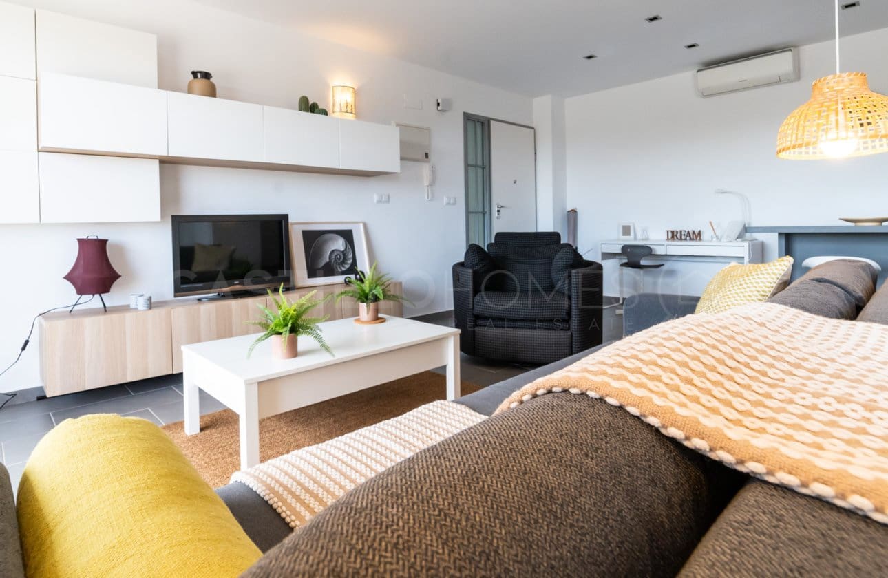 2 Zimmer Apartment zu verkaufen in Villamartin mit Pool - 270.000 € (Ref: 8971314)