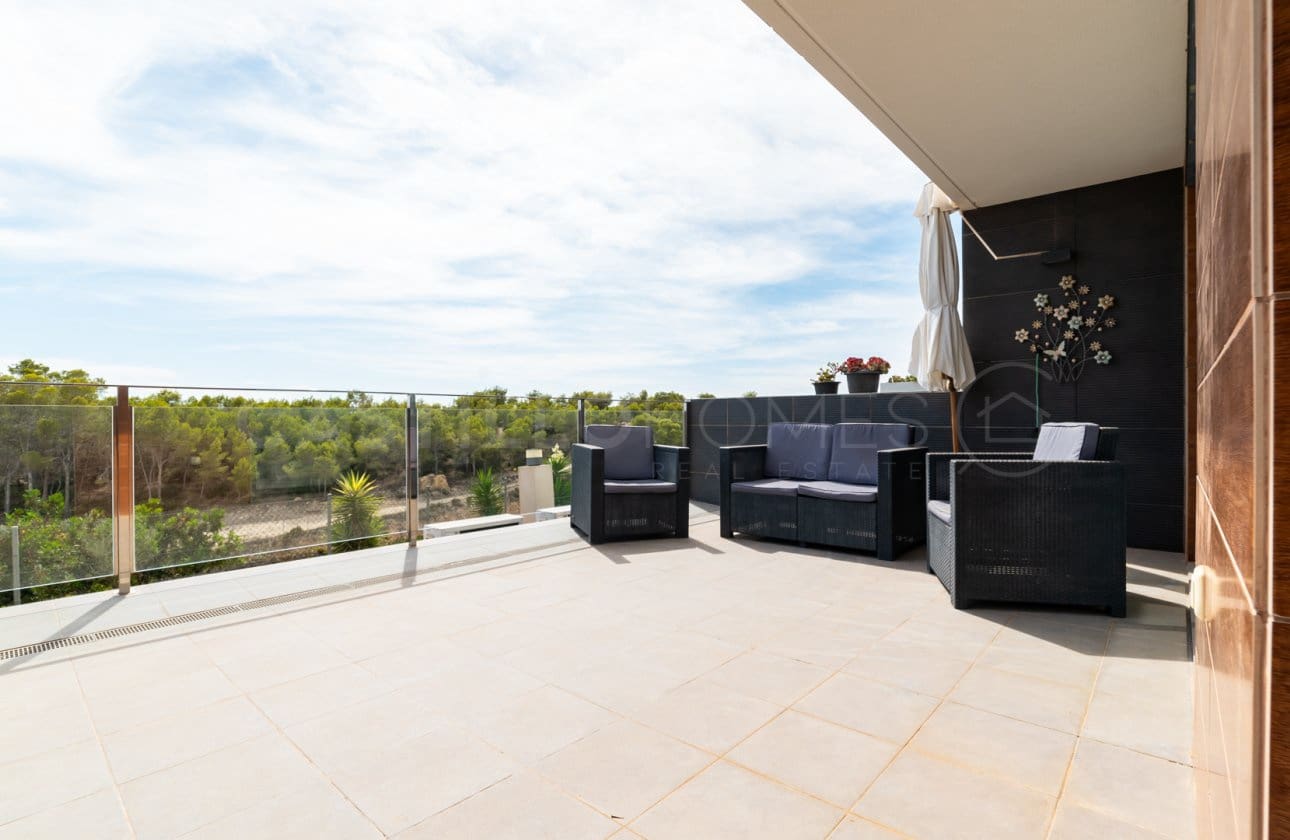 2 Zimmer Apartment zu verkaufen in Villamartin mit Pool - 270.000 € (Ref: 8971314)