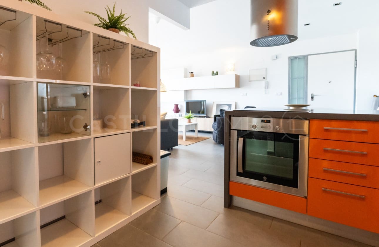 2 Zimmer Apartment zu verkaufen in Villamartin mit Pool - 270.000 € (Ref: 8971314)