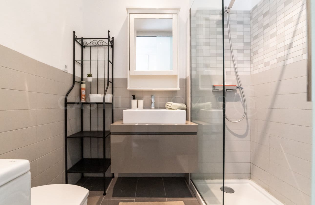 2 Zimmer Apartment zu verkaufen in Villamartin mit Pool - 270.000 € (Ref: 8971314)