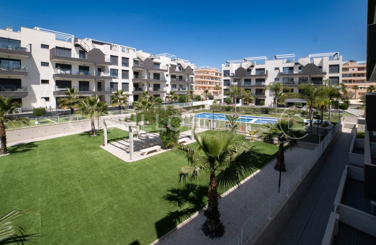 2 soverom Leilighet til salgs i Orihuela Costa med svømmebasseng - € 229 900 (Ref: 8971324)
