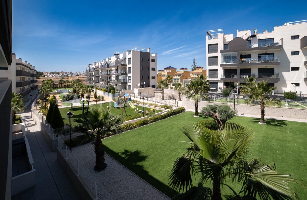2 soverom Leilighet til salgs i Orihuela Costa med svømmebasseng - € 229 900 (Ref: 8971324)