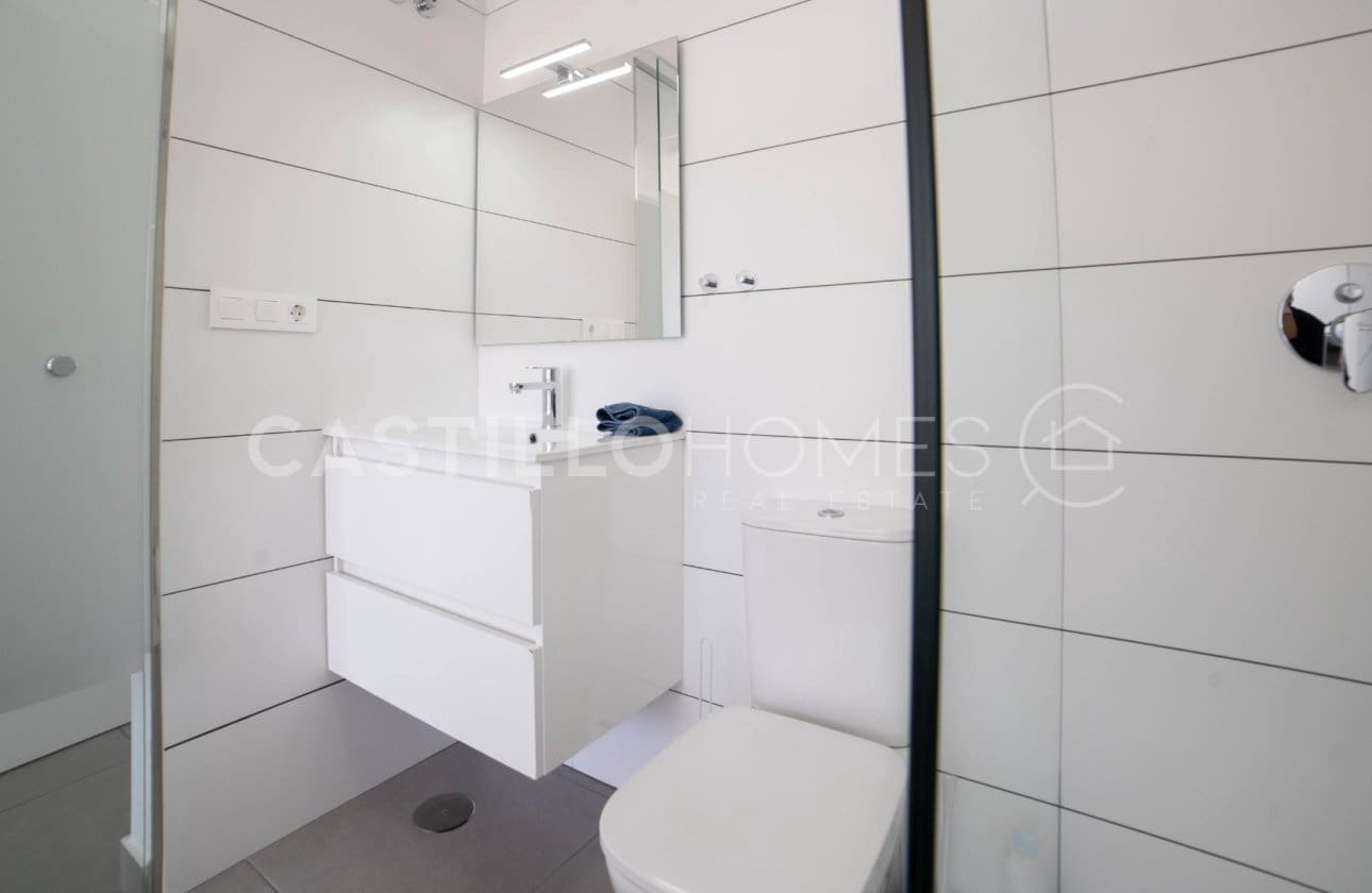 2 soverom Leilighet til salgs i Orihuela Costa med svømmebasseng - € 229 900 (Ref: 8971324)