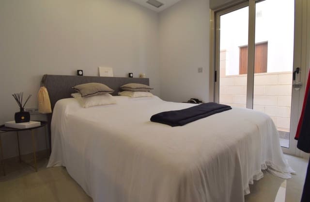 3 sovrum Villa till salu i Villamartin, Orihuela med pool - 369 950 € (Ref: 8974020)