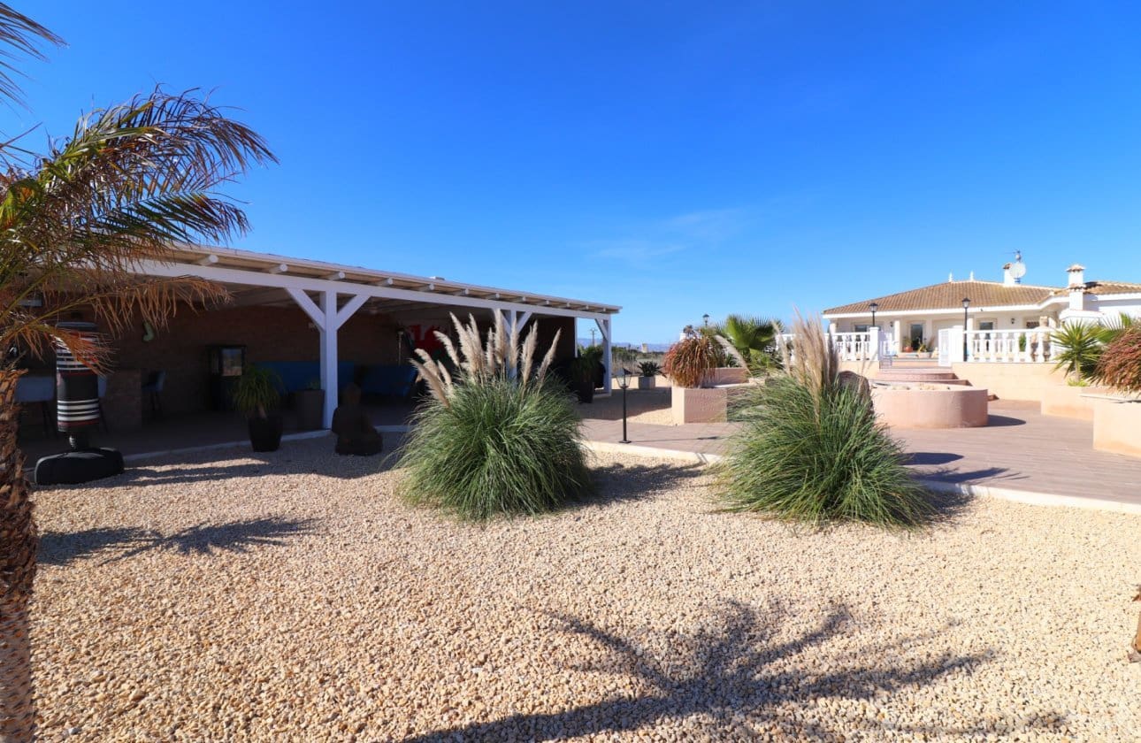 3 slaapkamer Villa te koop in Rojales met zwembad - € 850.000 (Ref: 8974021)