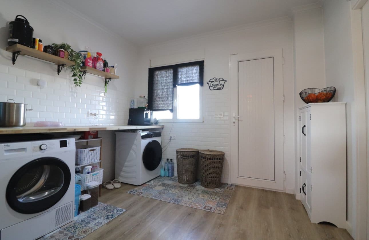 3 slaapkamer Villa te koop in Rojales met zwembad - € 850.000 (Ref: 8974021)