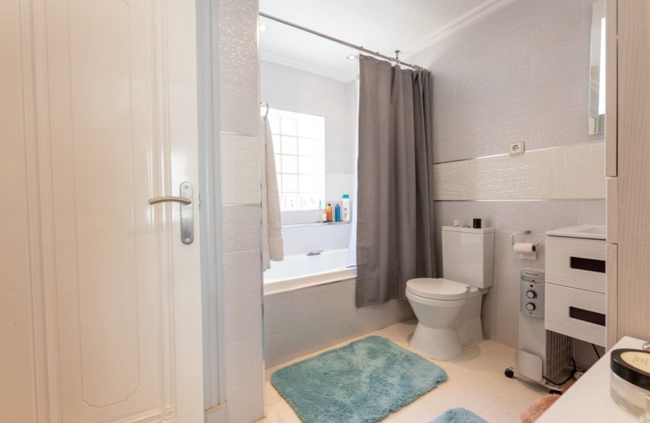 4 soveværelse Villa til salg i Las Ramblas Golf med swimmingpool - € 345.000 (Ref: 8974025)