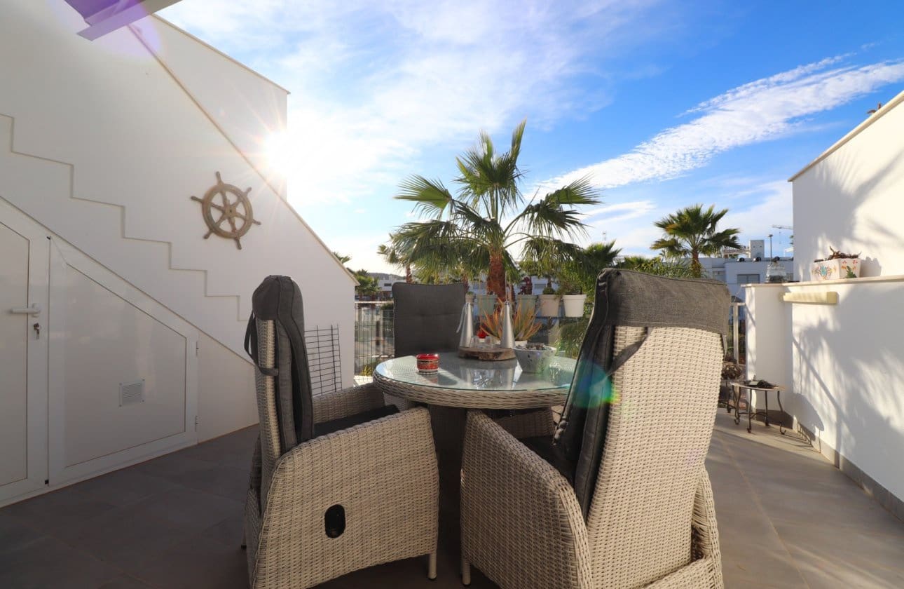 2 slaapkamer Appartement te koop in Los Montesinos met zwembad - € 219.950 (Ref: 8974030)