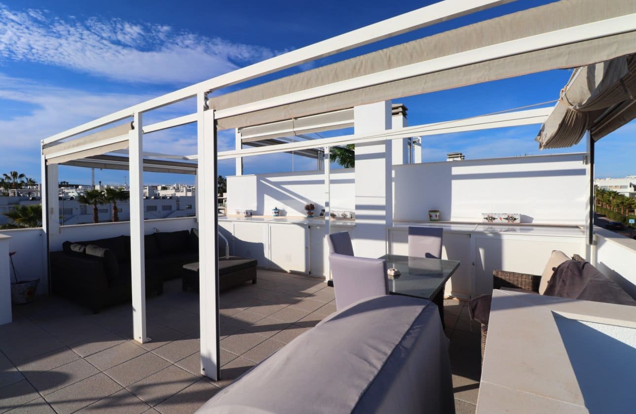 2 slaapkamer Appartement te koop in Los Montesinos met zwembad - € 219.950 (Ref: 8974030)