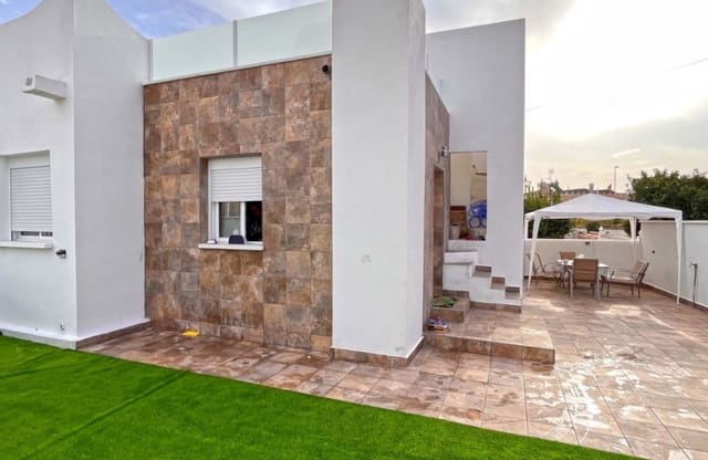 2 makuuhuone Bungalow myytävänä paikassa Playa Flamenca, Orihuela - 219 000 € (Ref: 8989896)