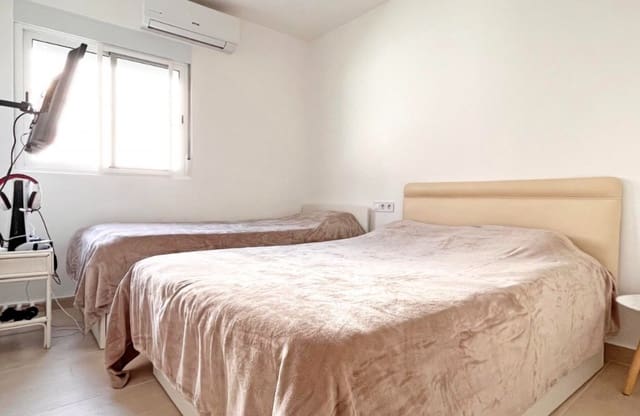 2 makuuhuone Bungalow myytävänä paikassa Playa Flamenca, Orihuela - 219 000 € (Ref: 8989896)