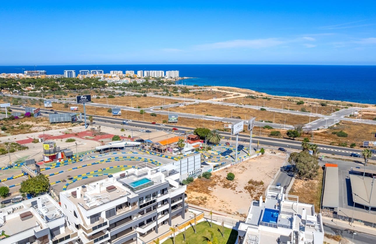 3 soveværelse Penthouse til salg i Orihuela Costa med swimmingpool - € 990.000 (Ref: 9028400)