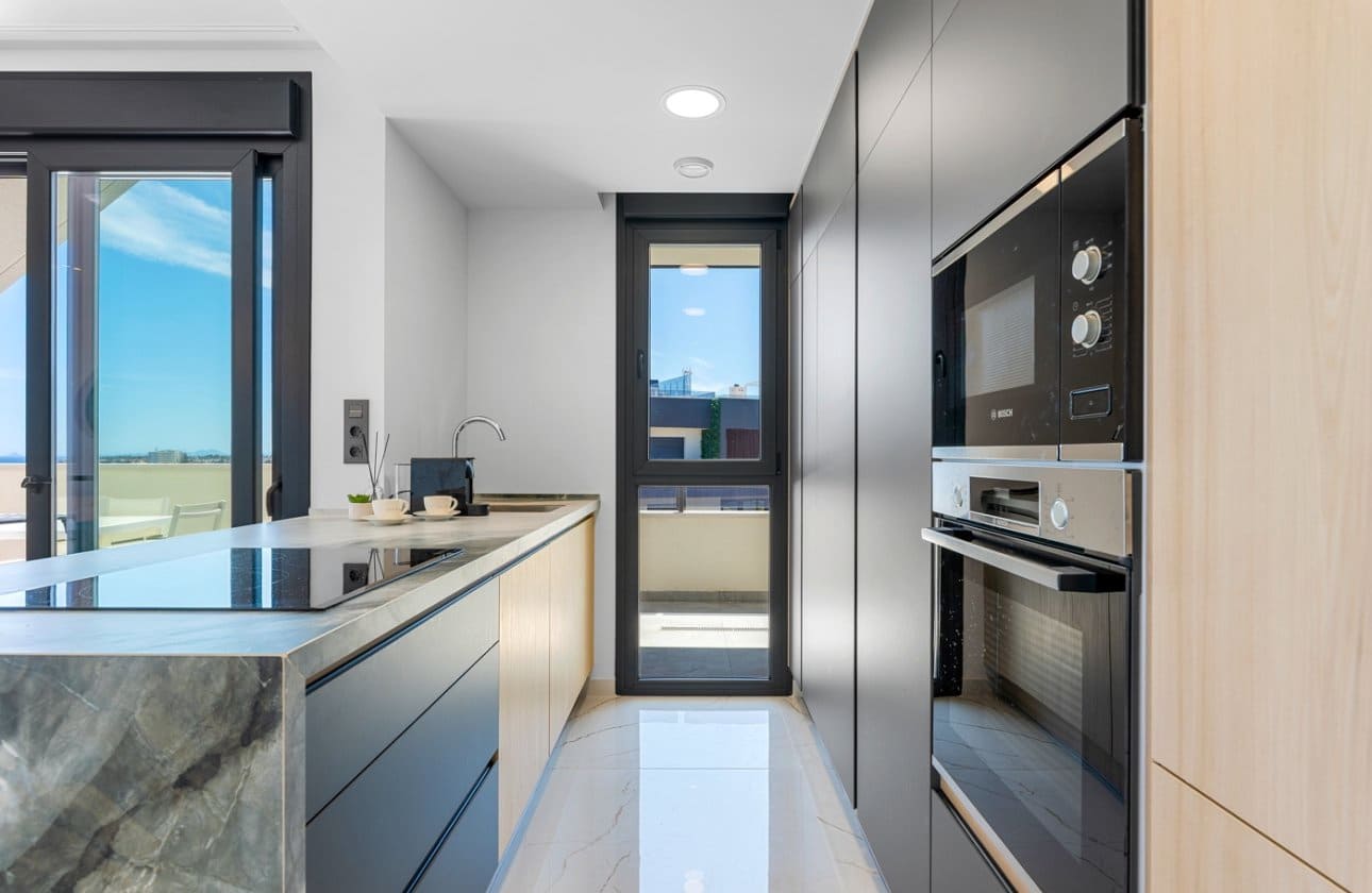 3 soveværelse Penthouse til salg i Orihuela Costa med swimmingpool - € 990.000 (Ref: 9028400)