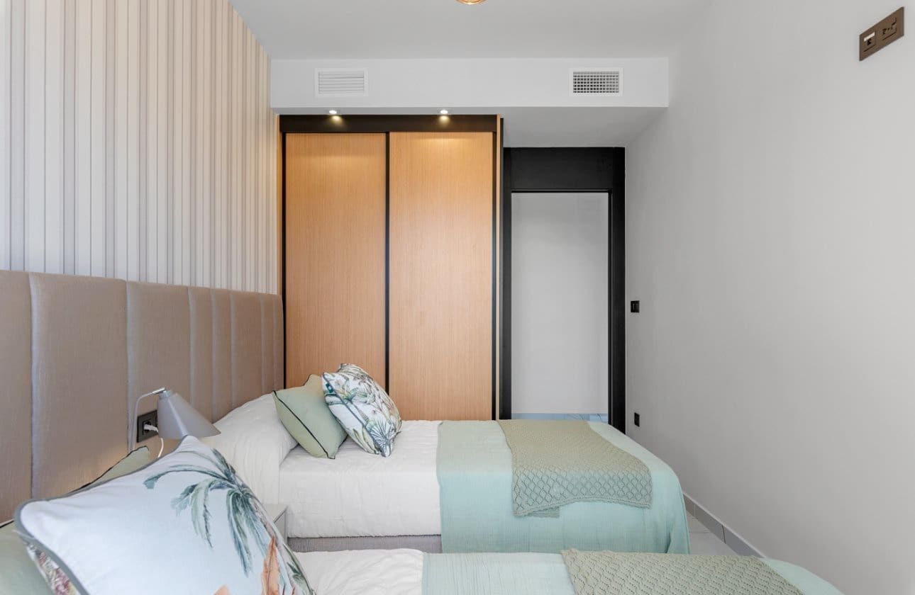 3 soveværelse Penthouse til salg i Orihuela Costa med swimmingpool - € 990.000 (Ref: 9028400)