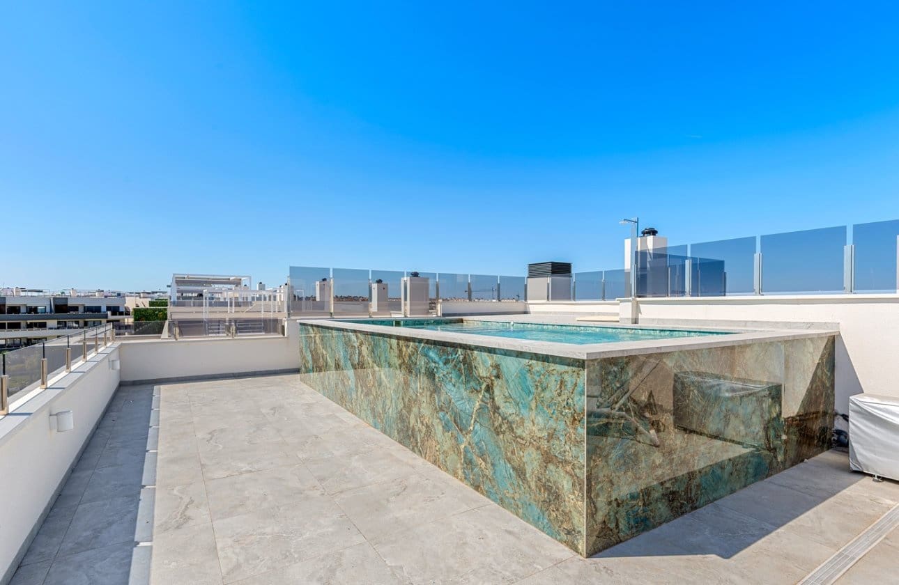 3 soveværelse Penthouse til salg i Orihuela Costa med swimmingpool - € 990.000 (Ref: 9028400)