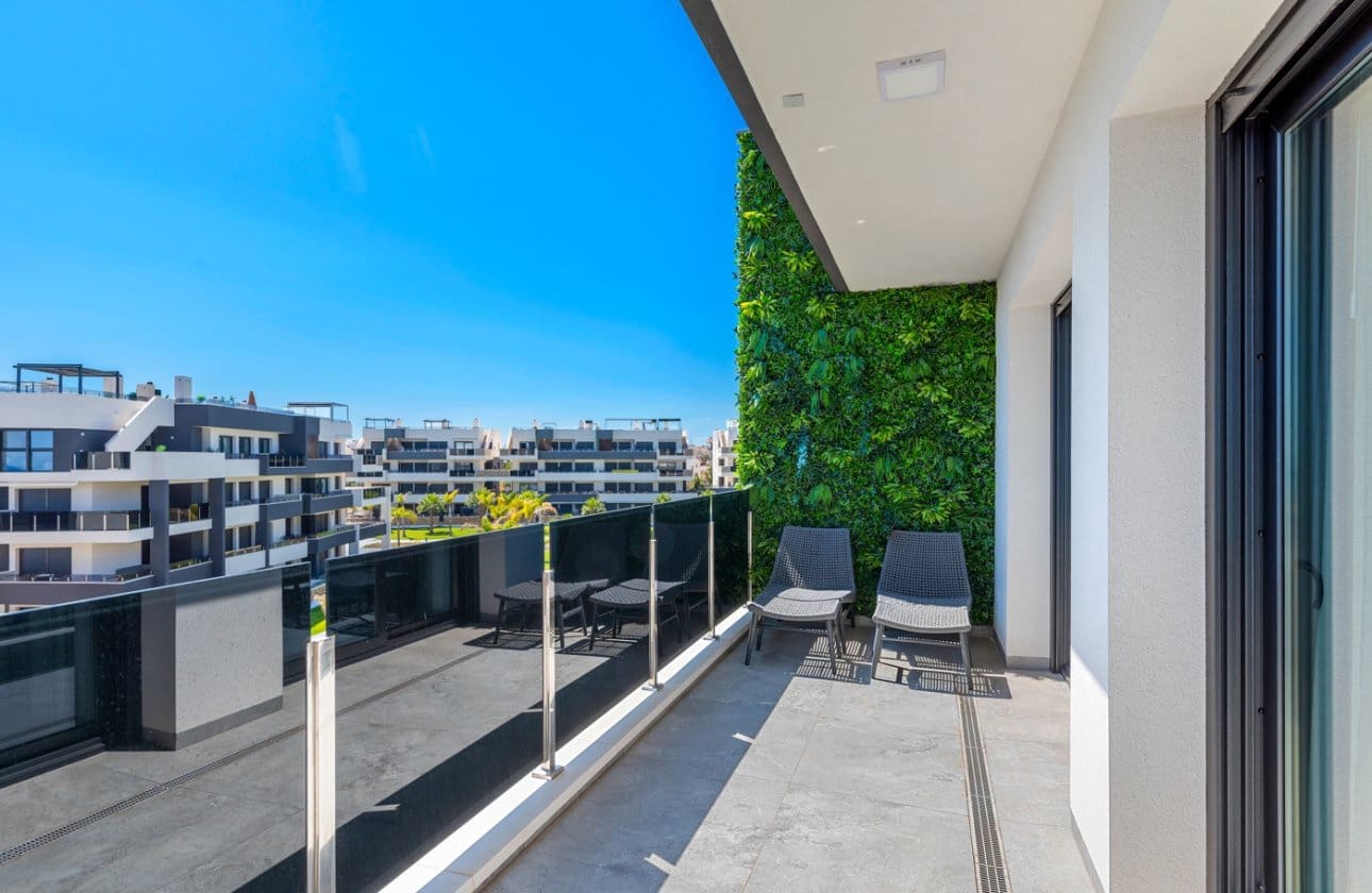 3 soveværelse Penthouse til salg i Orihuela Costa med swimmingpool - € 990.000 (Ref: 9028400)