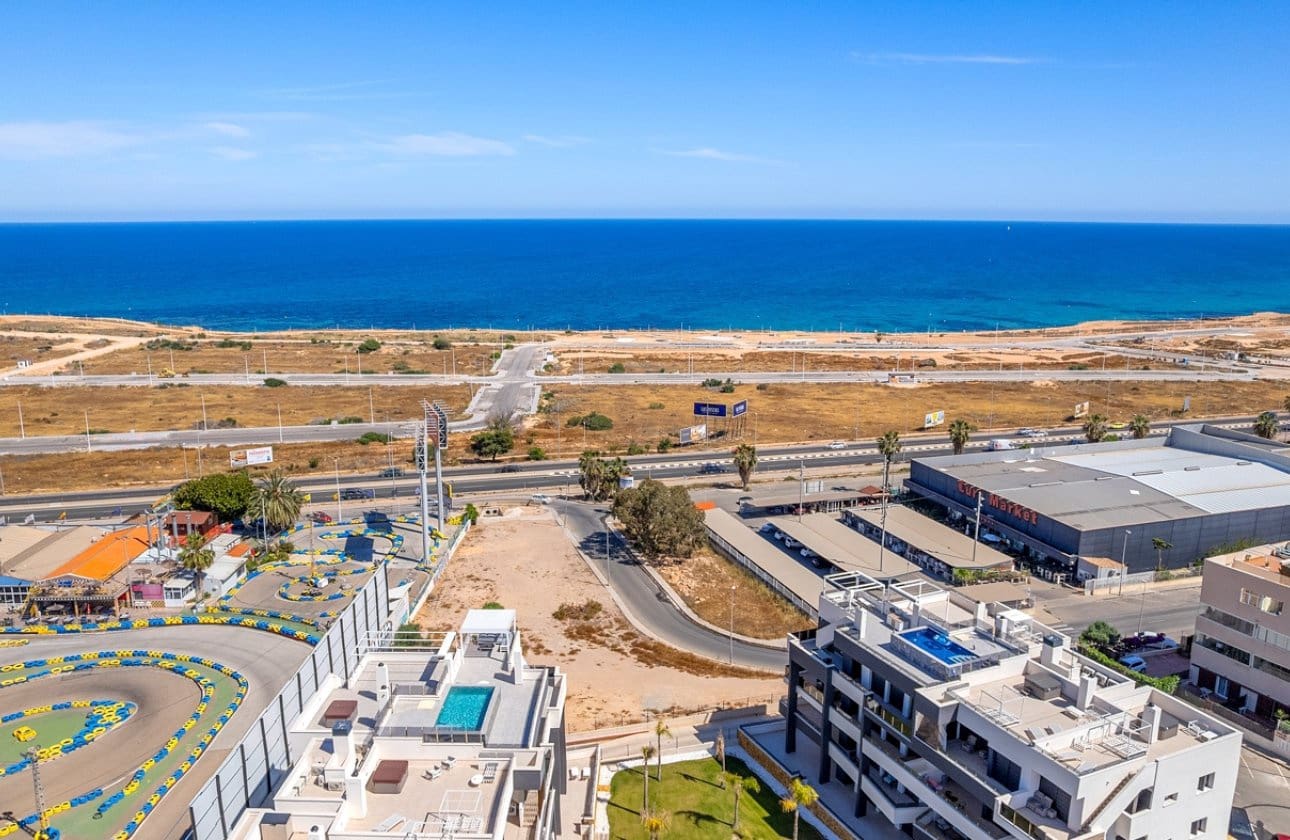 3 soveværelse Penthouse til salg i Orihuela Costa med swimmingpool - € 990.000 (Ref: 9028400)