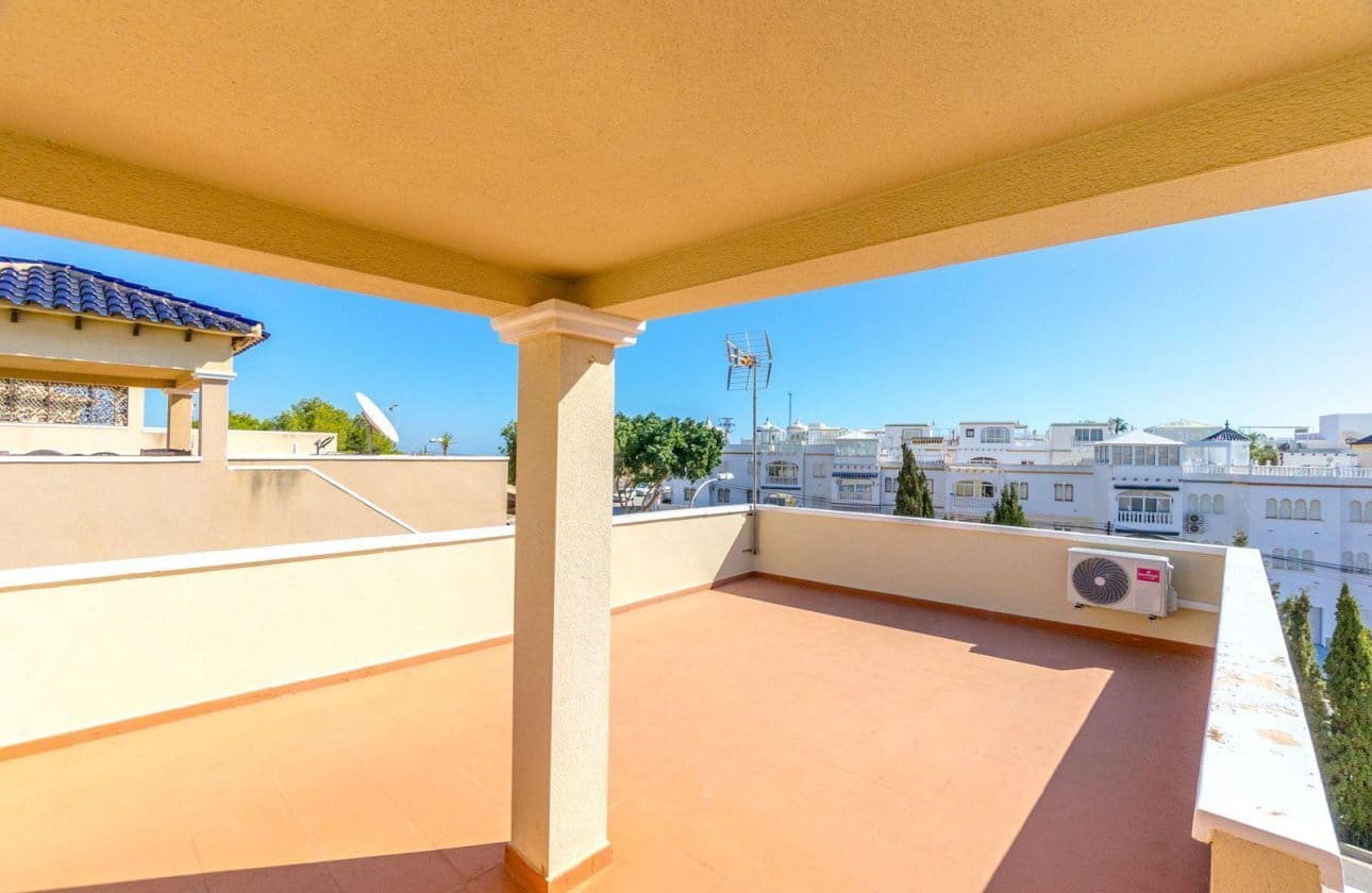 3 bedroom Villa for sale in Orihuela Costa - € 295,000 (Ref: 9042053)
