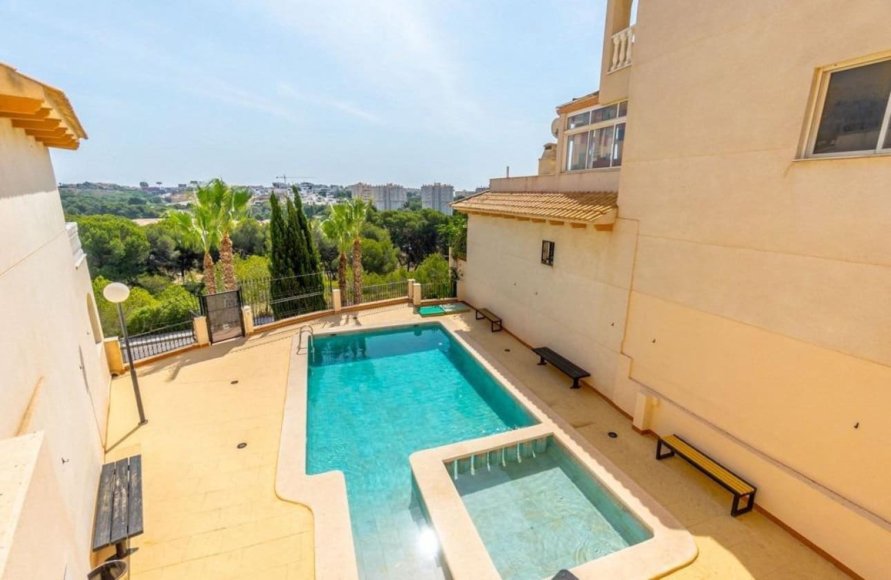 2 bedroom Apartment for sale in Campoamor with pool - € 185,000 (Ref: 9085248)