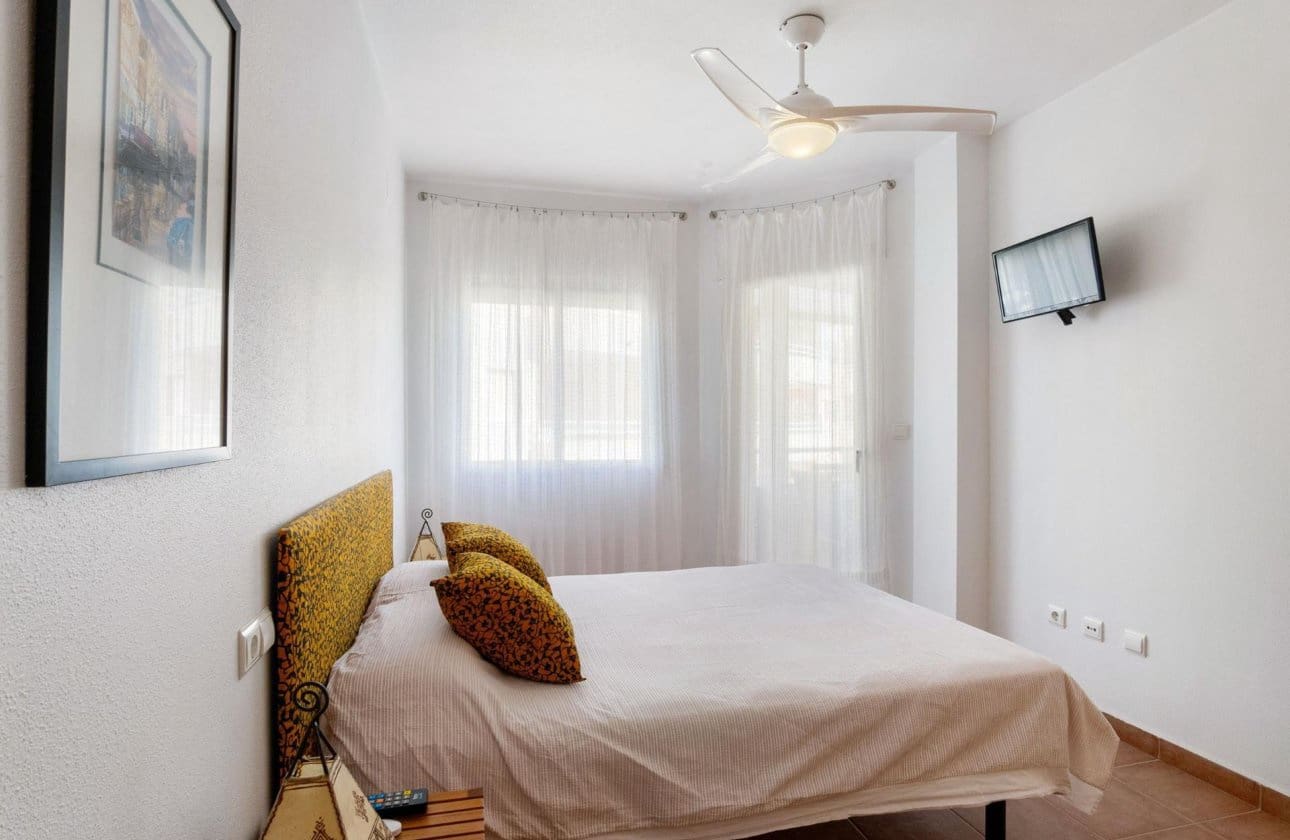 3 sypialnia Apartament na sprzedaż w Orihuela Costa z basenem - 229 500 € (Ref: 9100714)