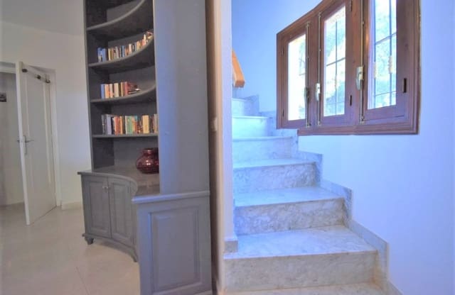 6 camera da letto Villa in vendita in Villamartin, Orihuela con piscina - 450.000 € (Rif: 9134151)