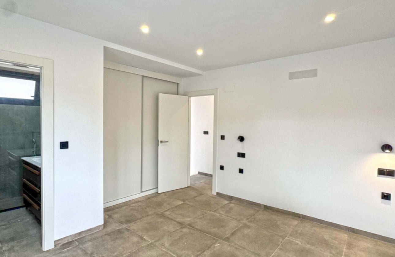 Chalet de 4 habitaciones en Los Balcones en venta con piscina - 495.000 € (Ref: 9134154)