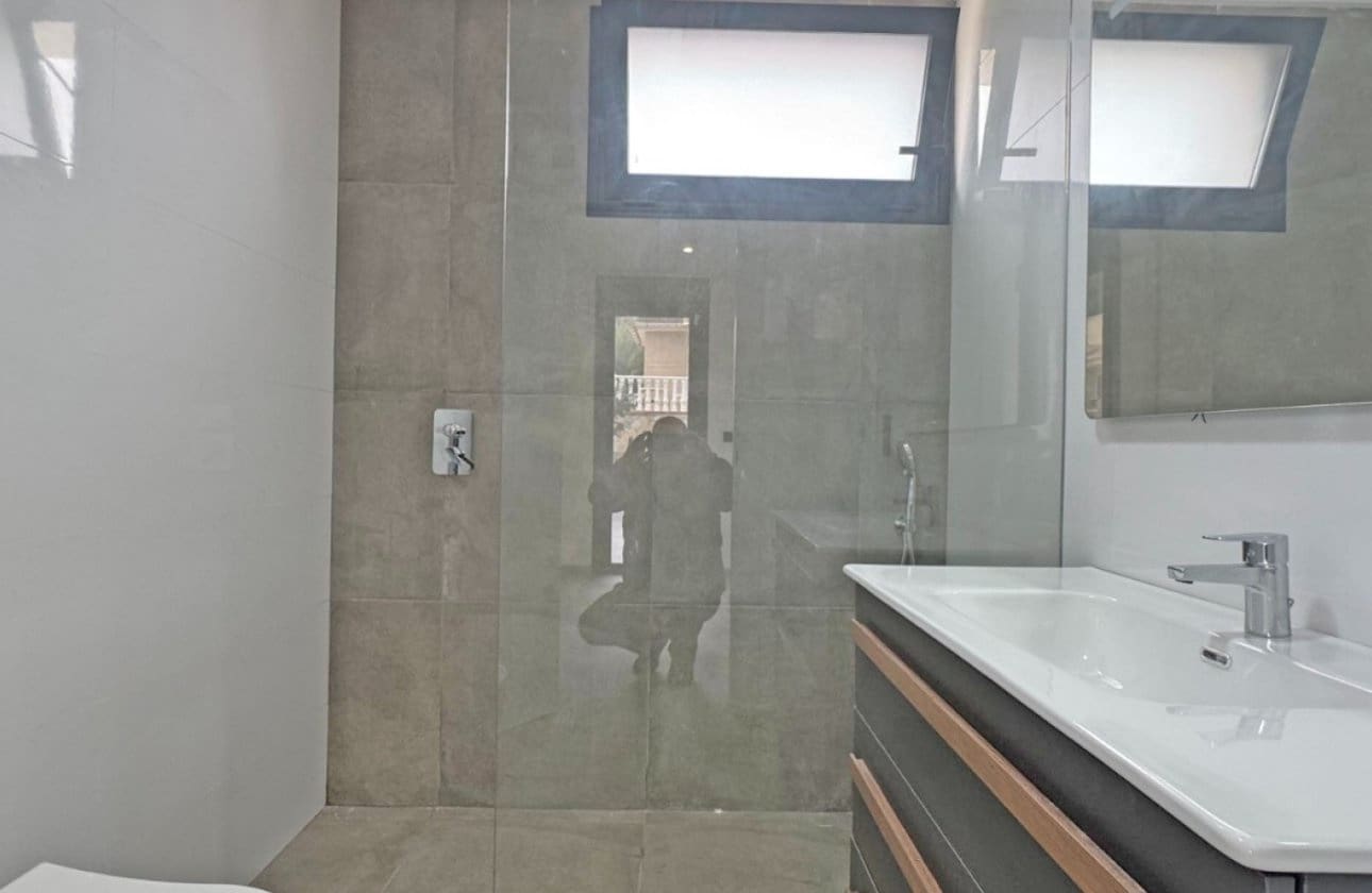 Chalet de 4 habitaciones en Los Balcones en venta con piscina - 495.000 € (Ref: 9134154)