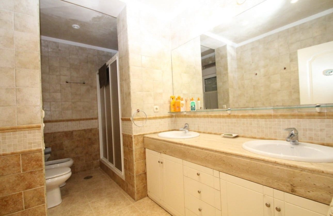 5 bedroom Villa for sale in Cabo Roig - € 1,250,000 (Ref: 9134157)