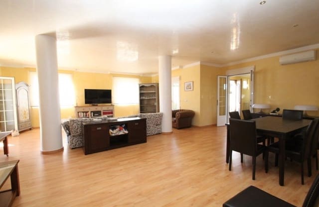 5 bedroom Villa for sale in Cabo Roig, Orihuela - € 1,250,000 (Ref: 9134157)