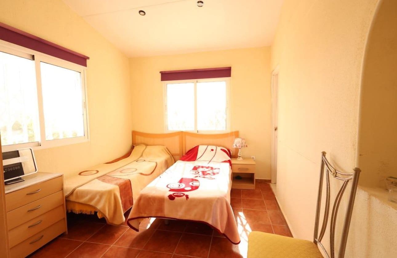 4 soverom Villa til salgs i Playa Flamenca med svømmebasseng - € 565 000 (Ref: 9134159)