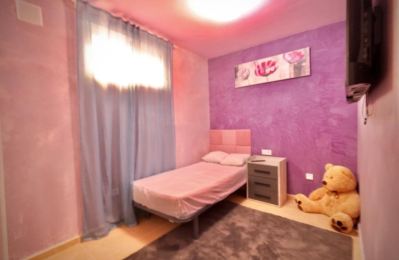 4 slaapkamer Villa te koop in San Miguel de Salinas met zwembad - € 320.000 (Ref: 9134160)