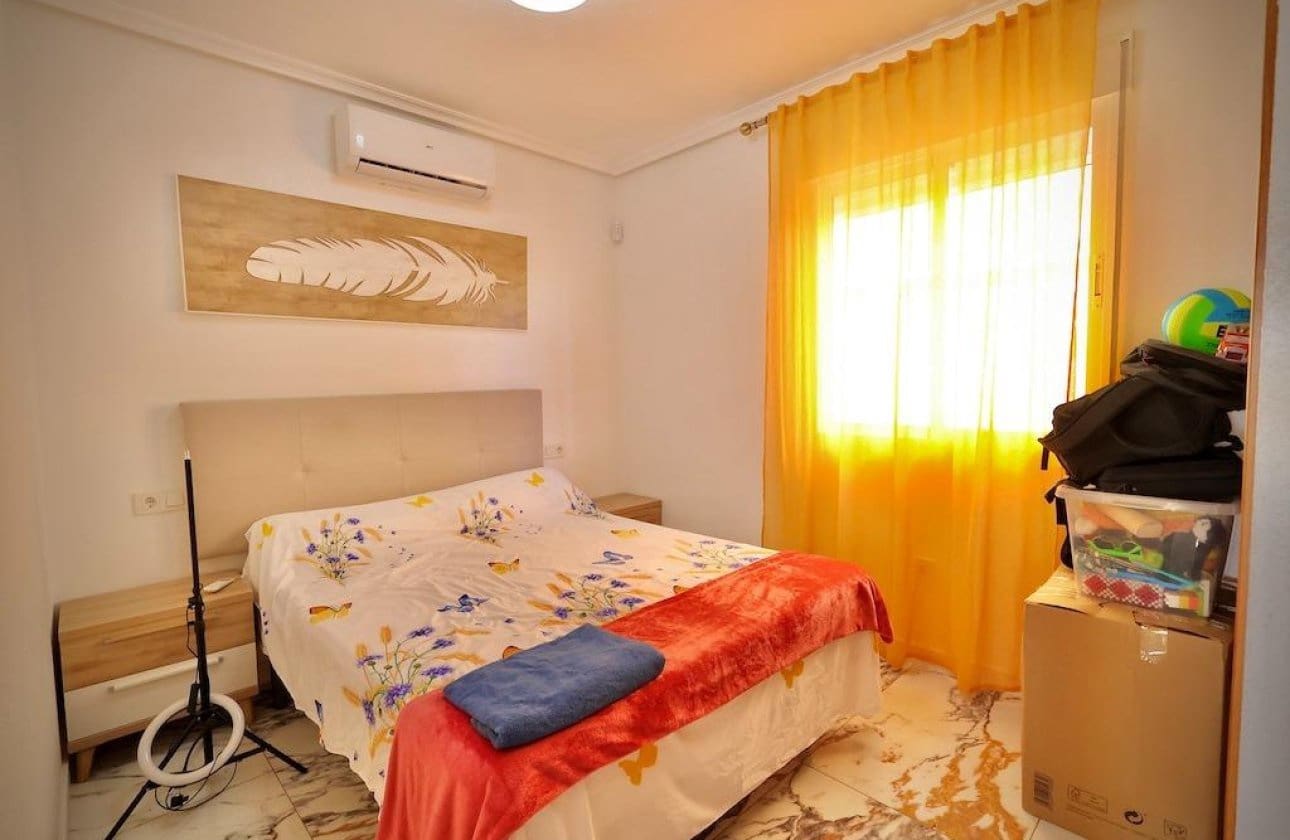 4 slaapkamer Villa te koop in San Miguel de Salinas met zwembad - € 320.000 (Ref: 9134160)