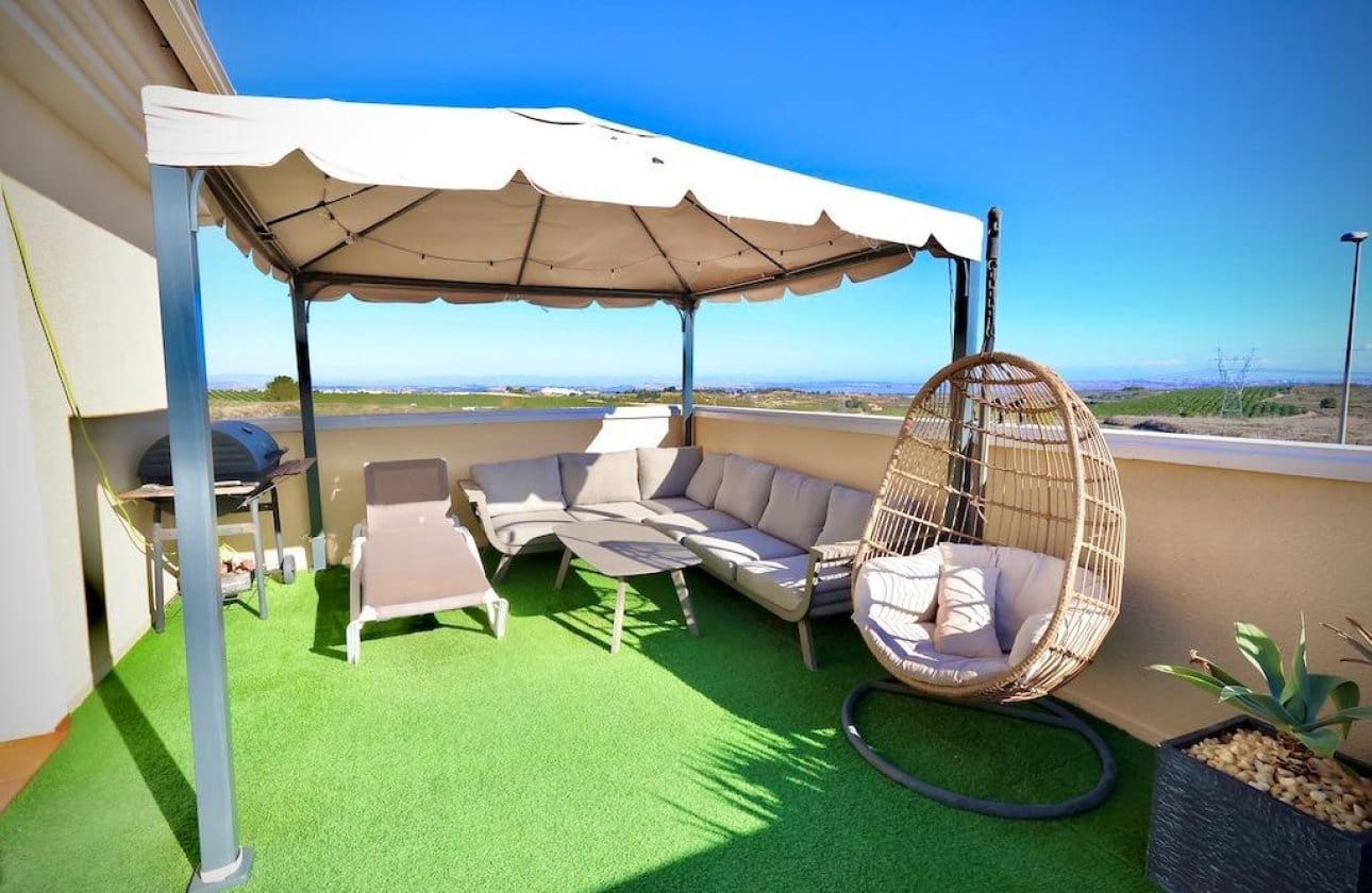 4 slaapkamer Villa te koop in San Miguel de Salinas met zwembad - € 320.000 (Ref: 9134160)