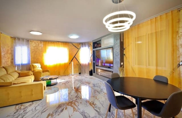 4 slaapkamer Villa te koop in San Miguel de Salinas met zwembad - € 320.000 (Ref: 9134160)