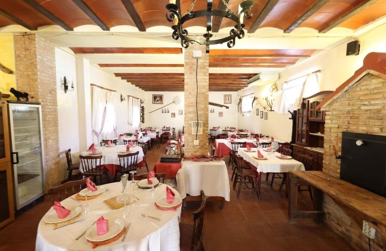 4 soveværelse Erhverv til salg i La Zenia - € 750.000 (Ref: 9134162)